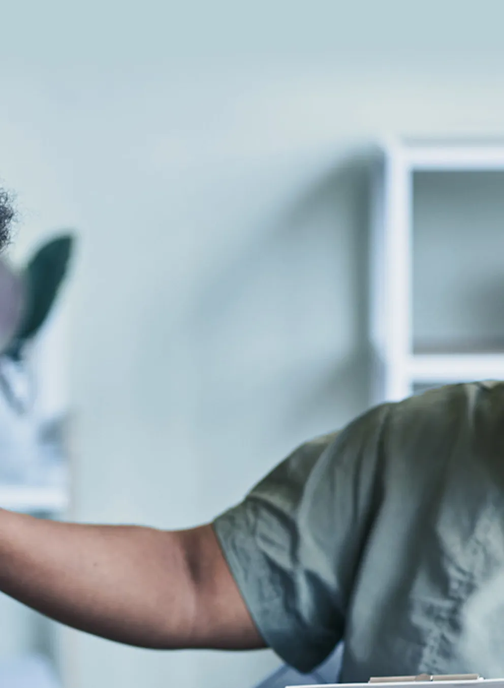 teens get support from adult program facilitator